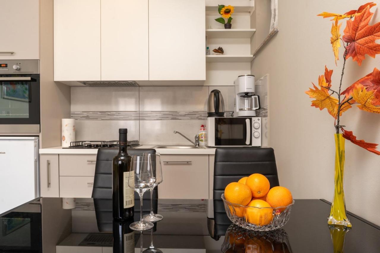 Tomi Apartment Pula Ngoại thất bức ảnh