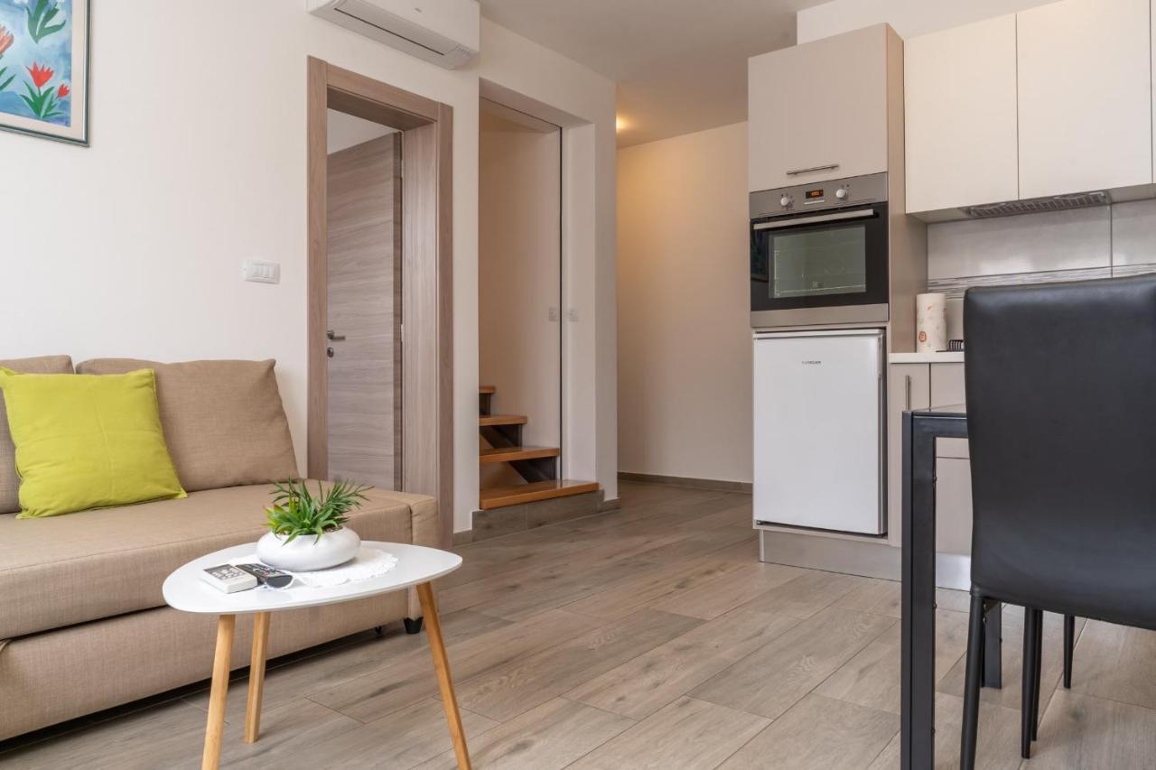 Tomi Apartment Pula Ngoại thất bức ảnh