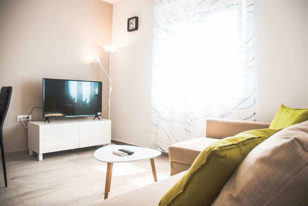 Tomi Apartment Pula Ngoại thất bức ảnh